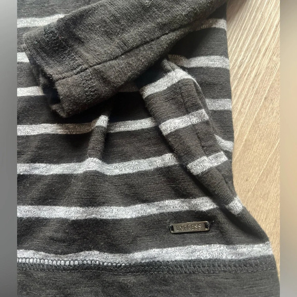 NWOT men’s Express long sleeve crew neck tee - Picture 2 of 5